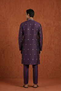 Heritage Box Embroidered Silk Kurta Set
