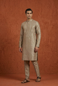 Heritage Box Embroidered Silk Kurta Set