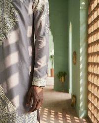 Raahi Embroidered Kurta Set