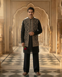 Pyaar Mein Embroidered Kurta Set
