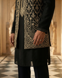 Pyaar Mein Embroidered Kurta Set
