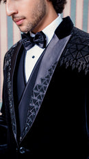 The Noir Échelon Tuxedo